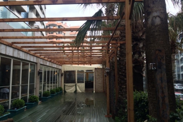 sealife-buket-resort-spa-ahsap-pergole-calismasi